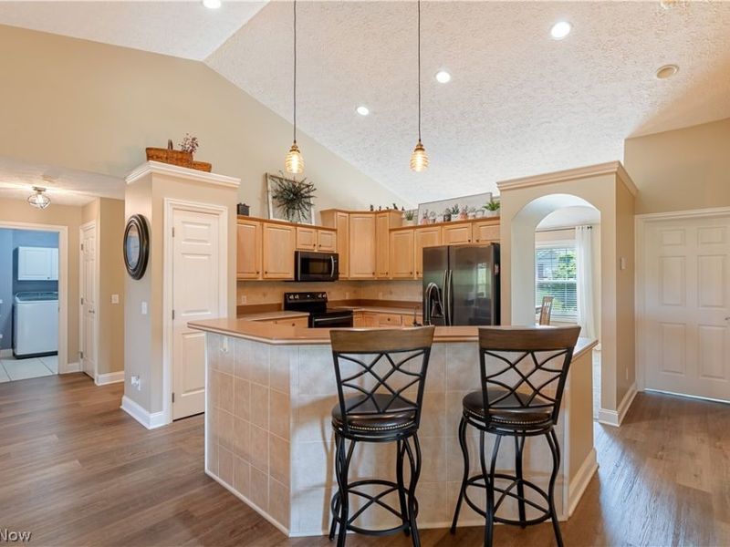 4732 Helmsworth Drive NE, Canton, OH 44714 Photo 6