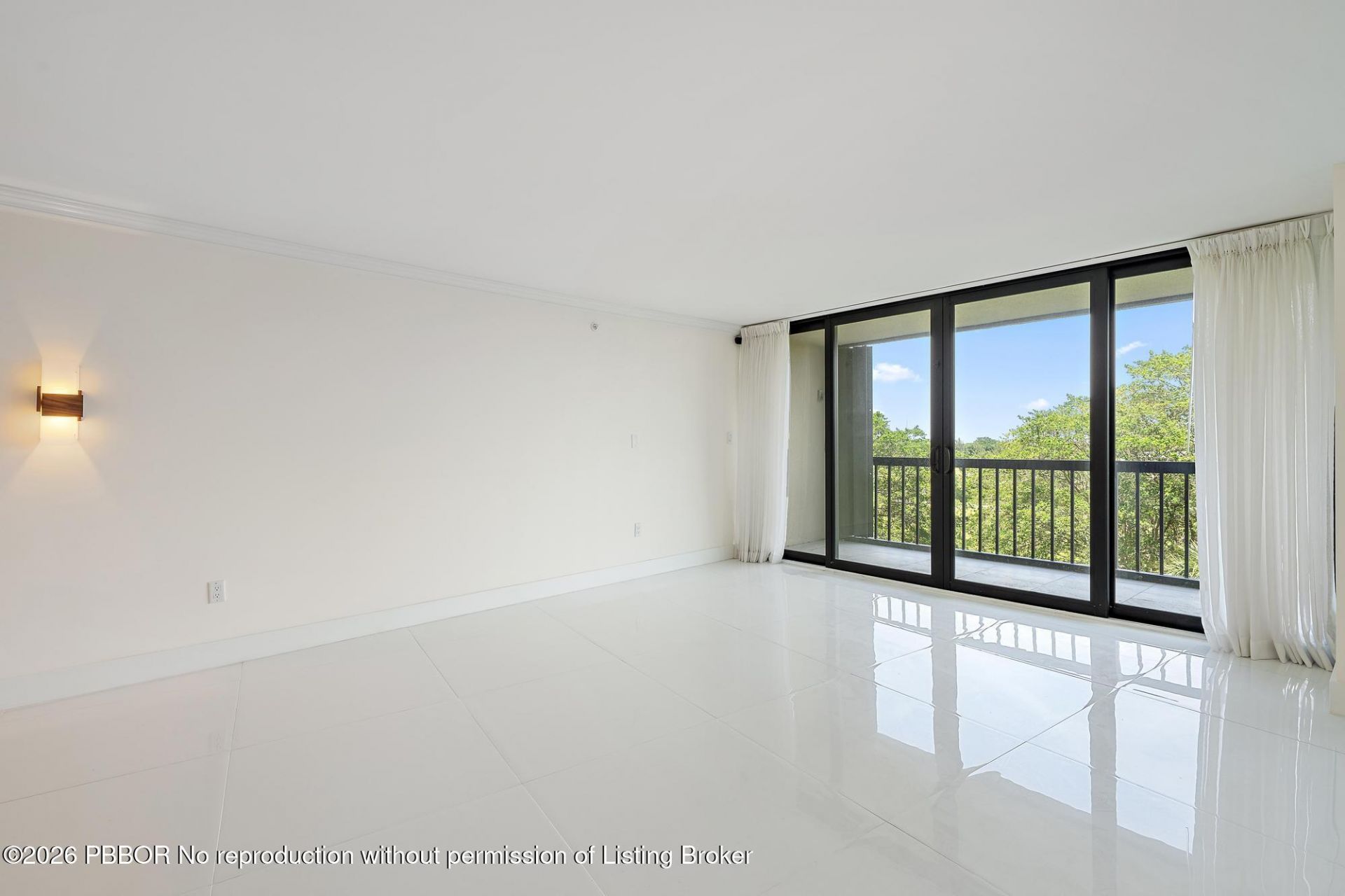 2450 Presidential Way, Unit 505, West Palm Beach, FL 33401 Photo