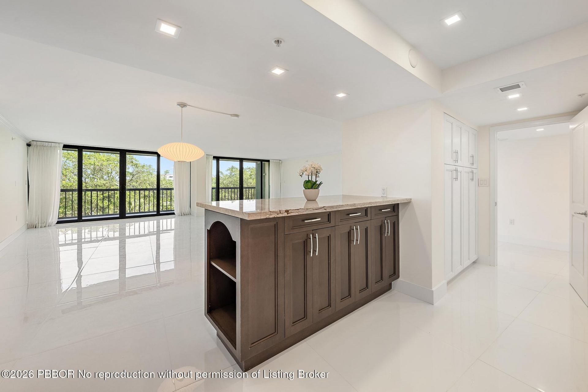 2450 Presidential Way, Unit 505, West Palm Beach, FL 33401 Photo