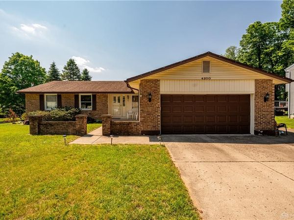 4200 Linchmere Drive, Clayton, OH 45415