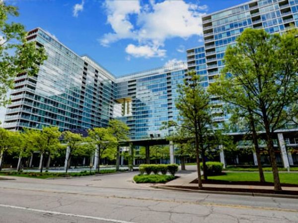 9715 Woods Drive , Unit 1008, Skokie, IL 60077