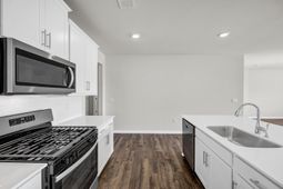 1032 Salient Court  photo 4