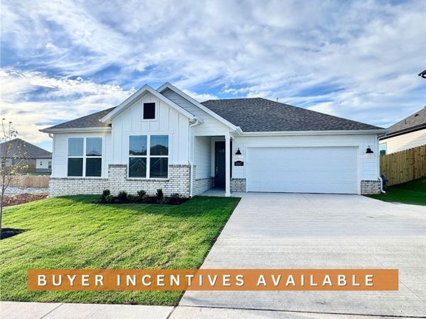 6007 SW Omaha Avenue, Bentonville, AR 72713