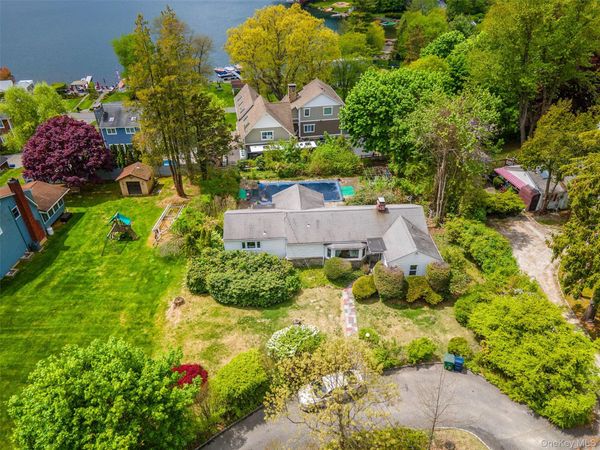 516 N Lake Boulevard , Mahopac, NY 10541