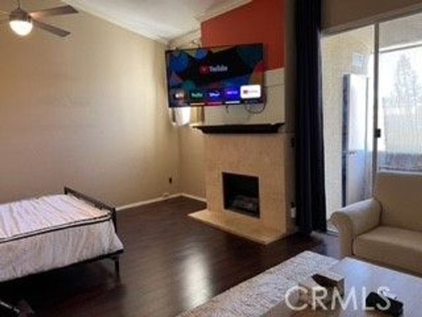 5325 Newcastle, Unit 330, Encino, CA 91316