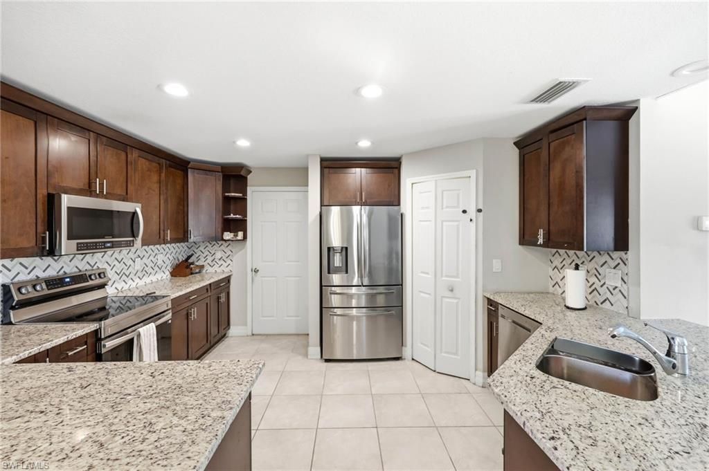 4705 Dora Ave S, Lehigh Acres, FL 33976 Photo
