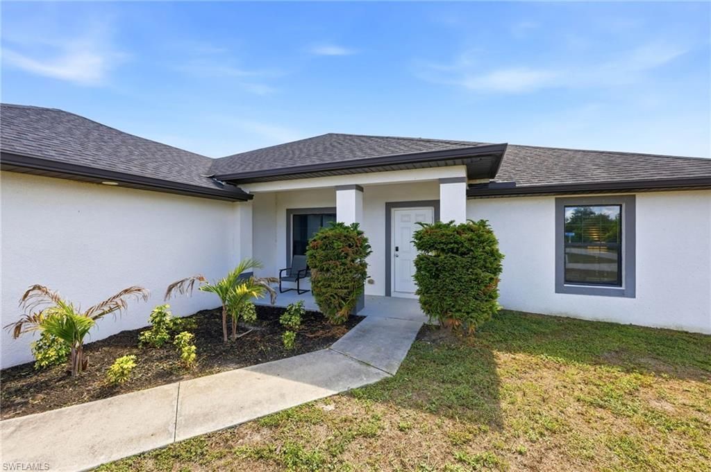 4705 Dora Ave S, Lehigh Acres, FL 33976 Photo