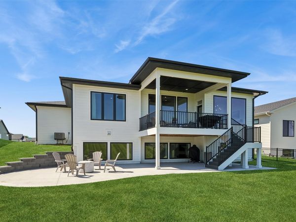 14431 Persimmon Drive, Urbandale, IA 50323