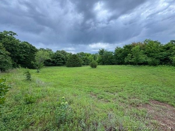 104th Street , Stratford, OK 74872