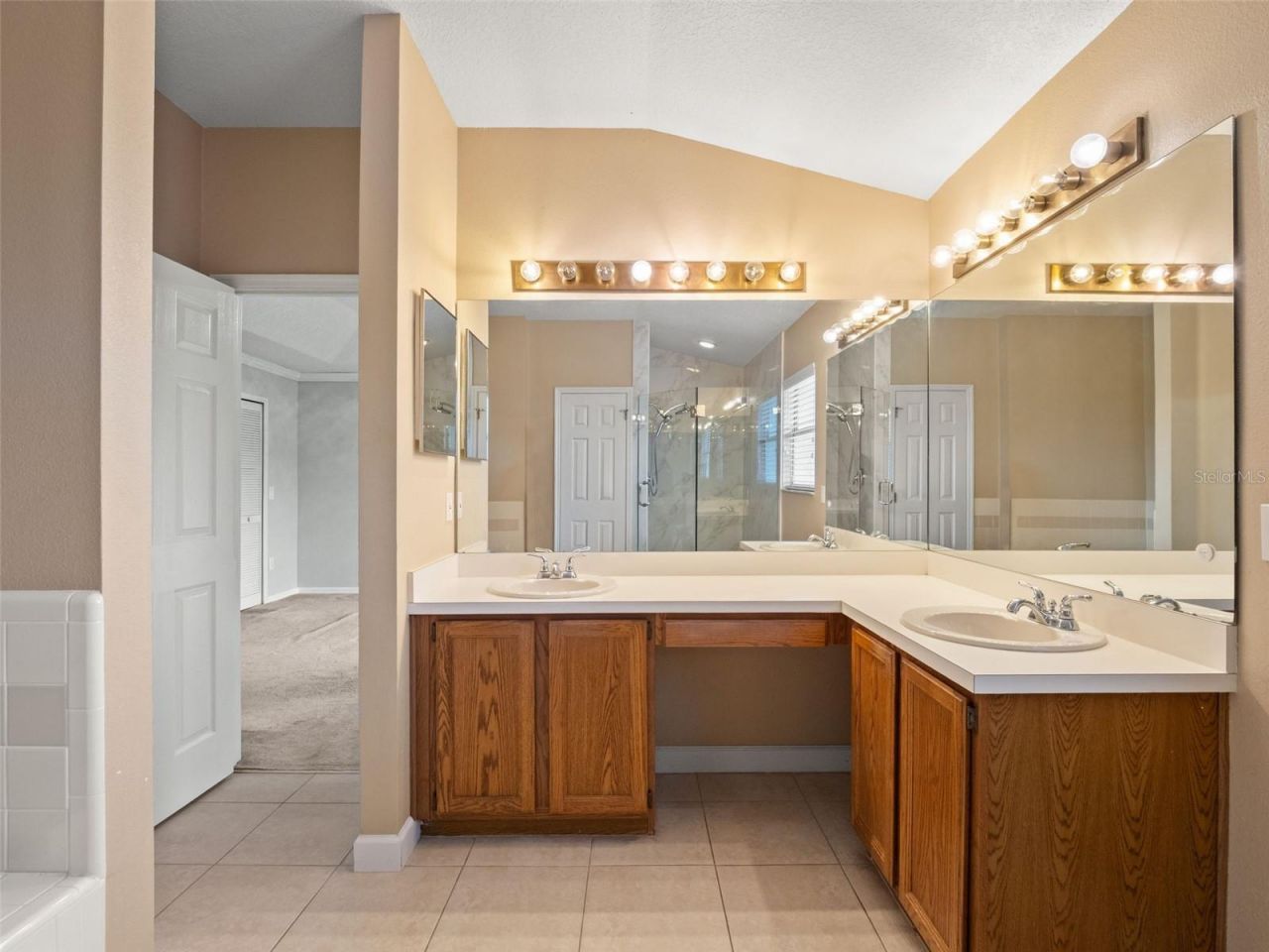 2394 Huntingdale Lane , Oviedo, FL 32765 Photo