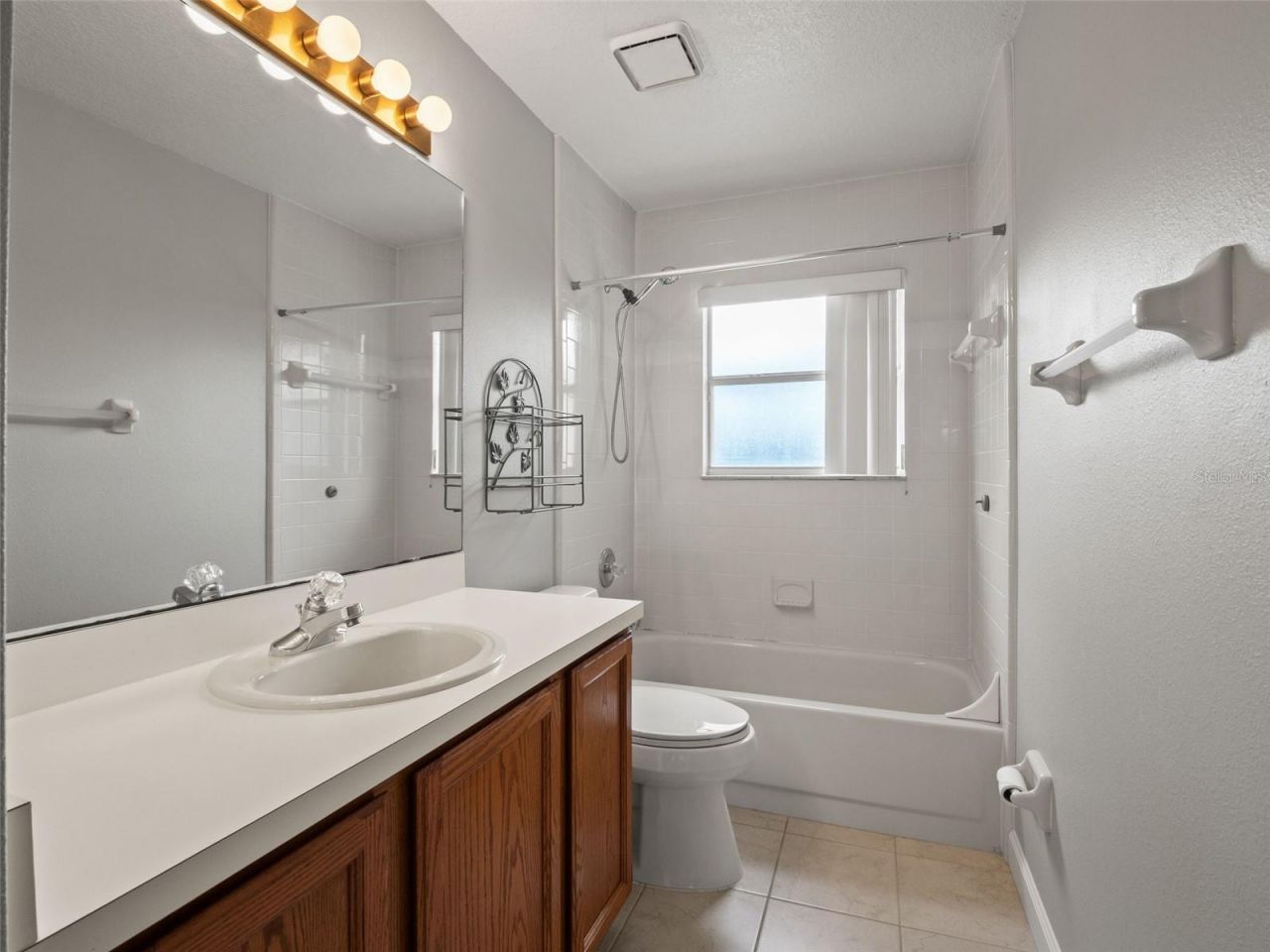 2394 Huntingdale Lane , Oviedo, FL 32765 Photo