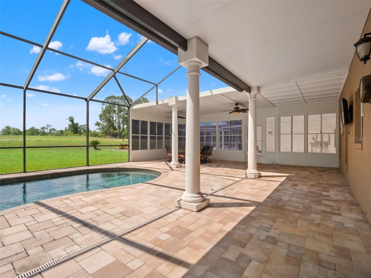 2394 Huntingdale Lane , Oviedo, FL 32765 Photo