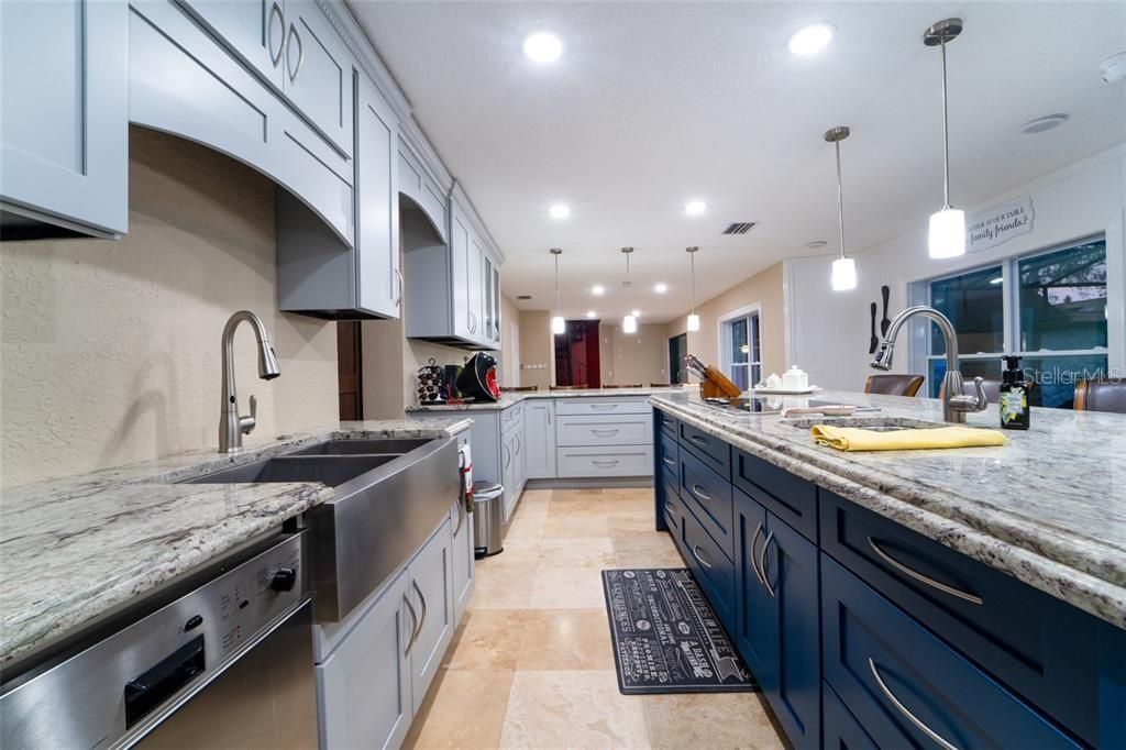 4627 Woodlot Court , Orlando, FL 32835 Photo