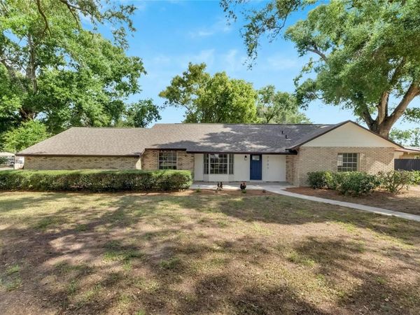 2207 PARKWOOD DRIVE , VALRICO, FL 33594