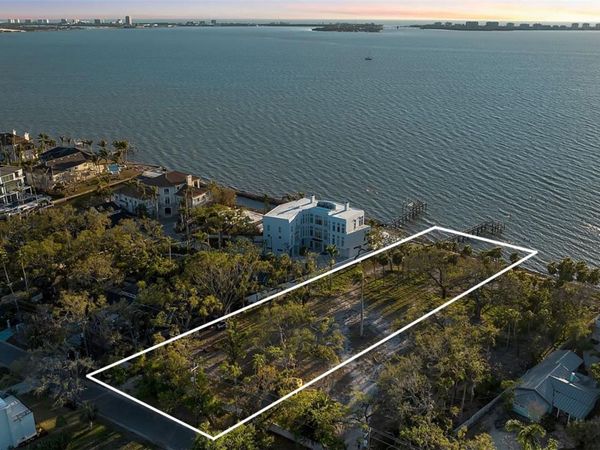 2043 ALAMEDA AVENUE , SARASOTA, FL 34234