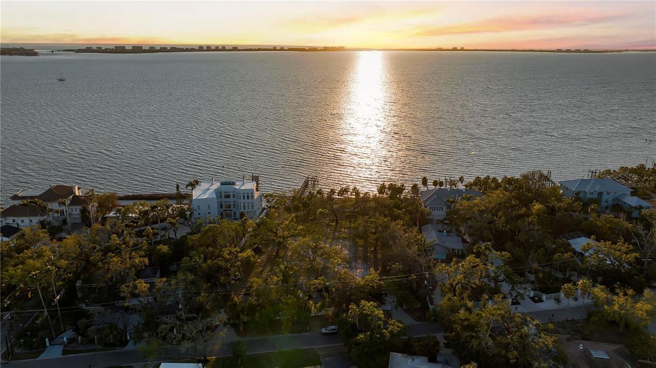 2043 Alameda Avenue , Sarasota, FL 34234 Photo