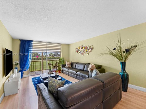 9820 S Hollybrook Lake Dr , Unit 208, Pembroke Pines, FL 33025