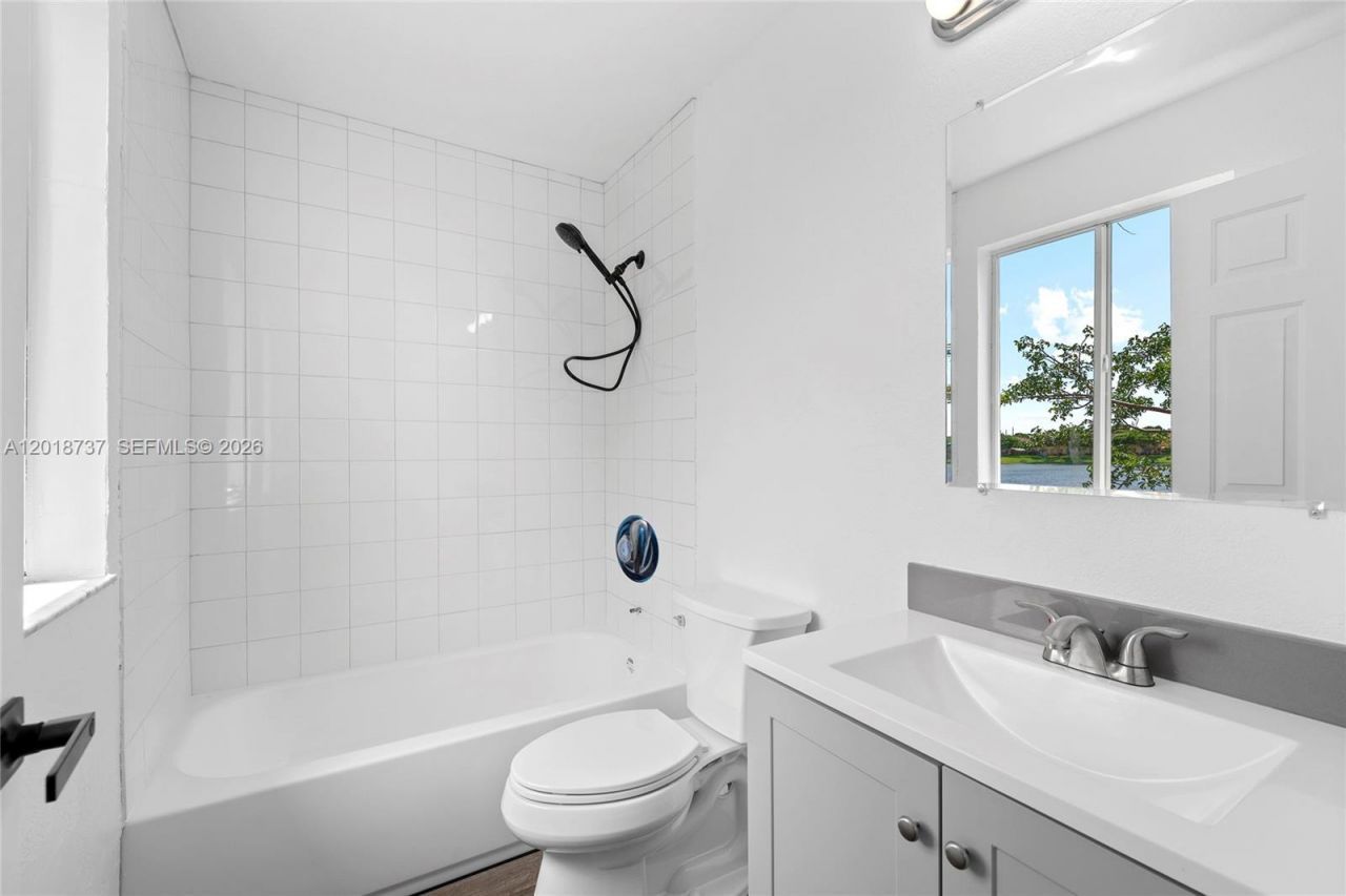 2445 SE 14th Ave , Unit 375, Homestead, FL 33035 Photo