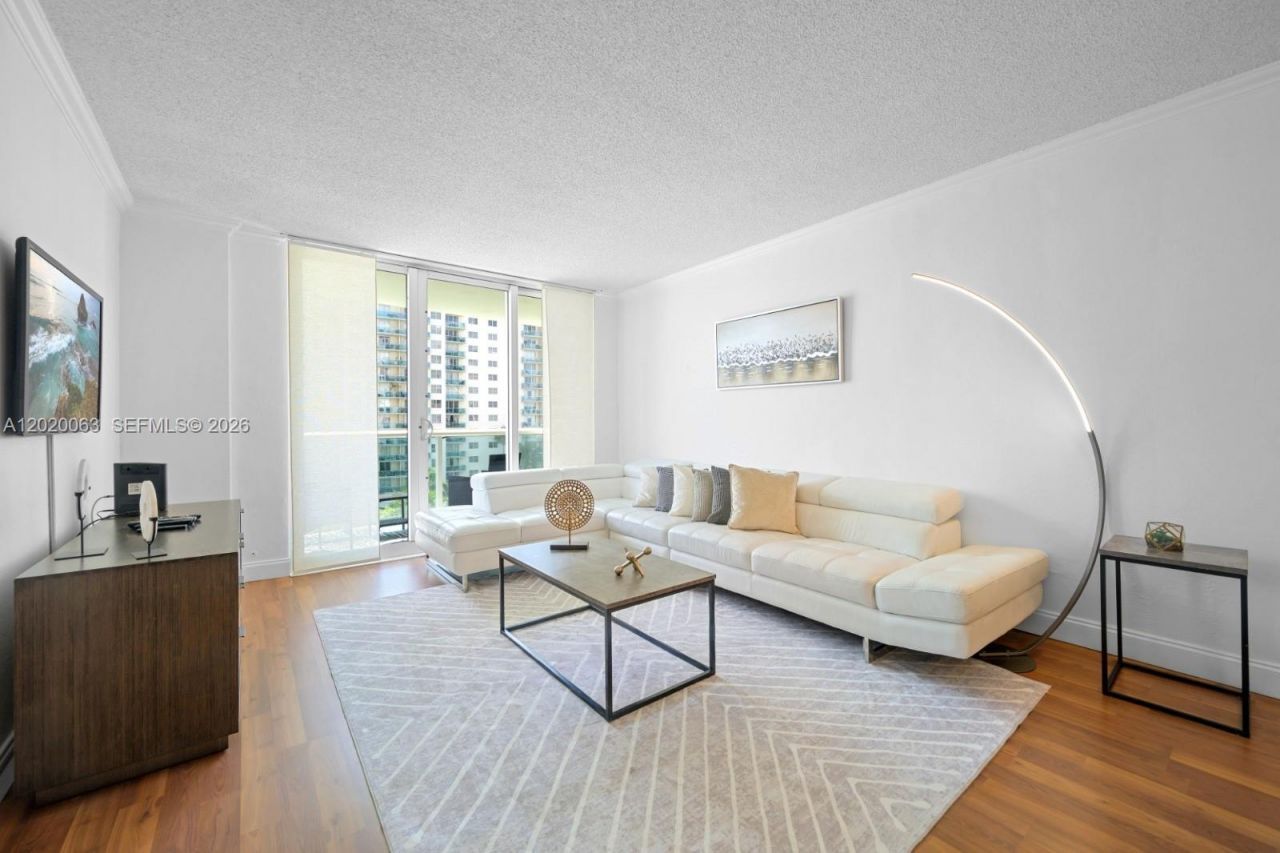19380 Collins Ave , Unit 609, Sunny Isles Beach, FL 33160 Photo