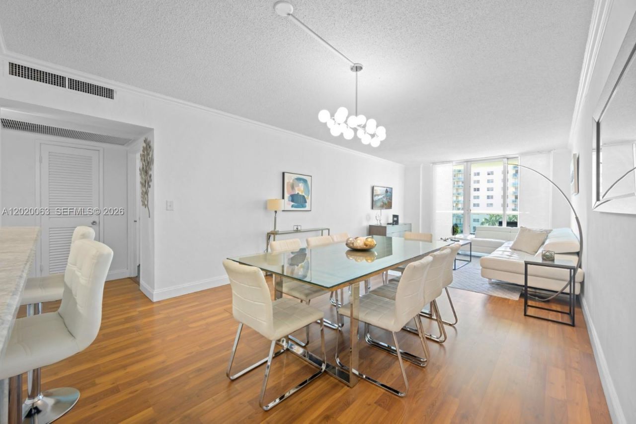 19380 Collins Ave , Unit 609, Sunny Isles Beach, FL 33160 Photo