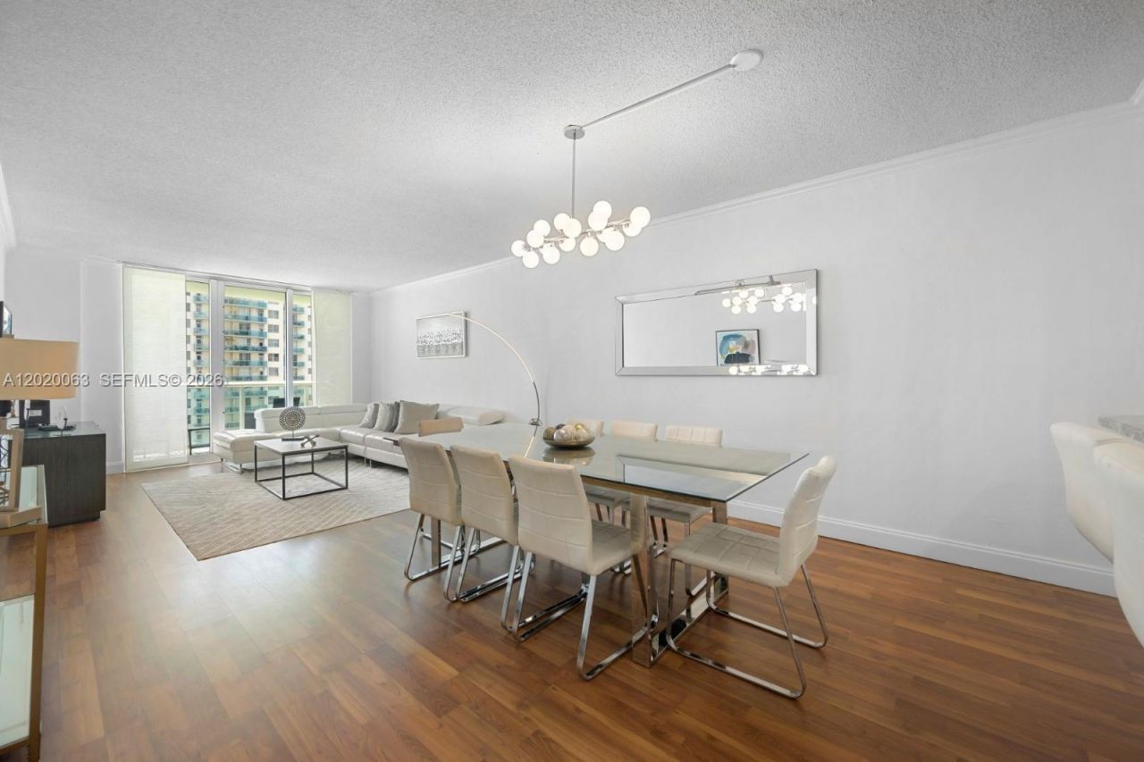 19380 Collins Ave , Unit 609, Sunny Isles Beach, FL 33160 Photo