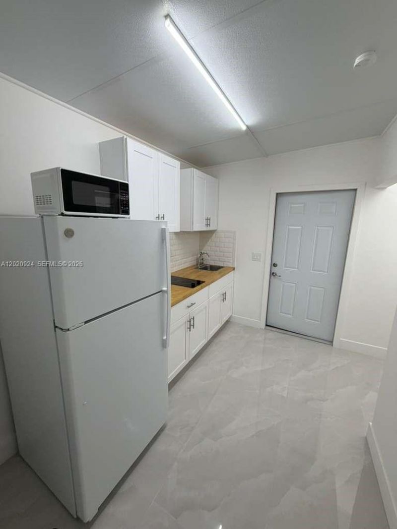 19316 SW 121st Ave , Unit 3, Miami, FL 33177 Photo