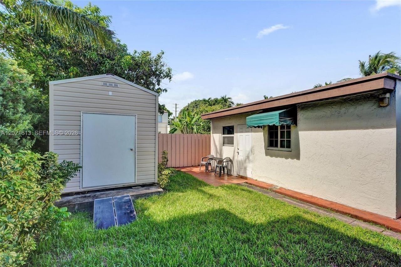 2024 Alton Rd , Miami Beach, FL 33140 Photo