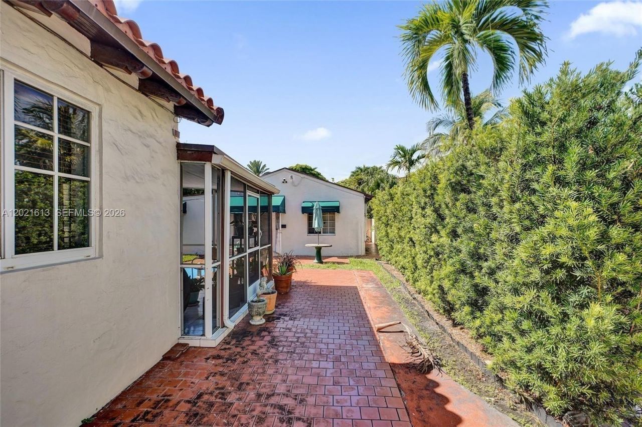 2024 Alton Rd , Miami Beach, FL 33140 Photo