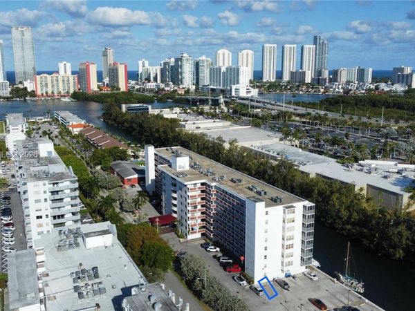 3660 NE 166th St , Unit 414, North Miami Beach, FL 33160