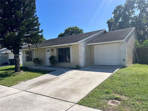 6034 Triphammer Rd , Lake Worth, FL 33463