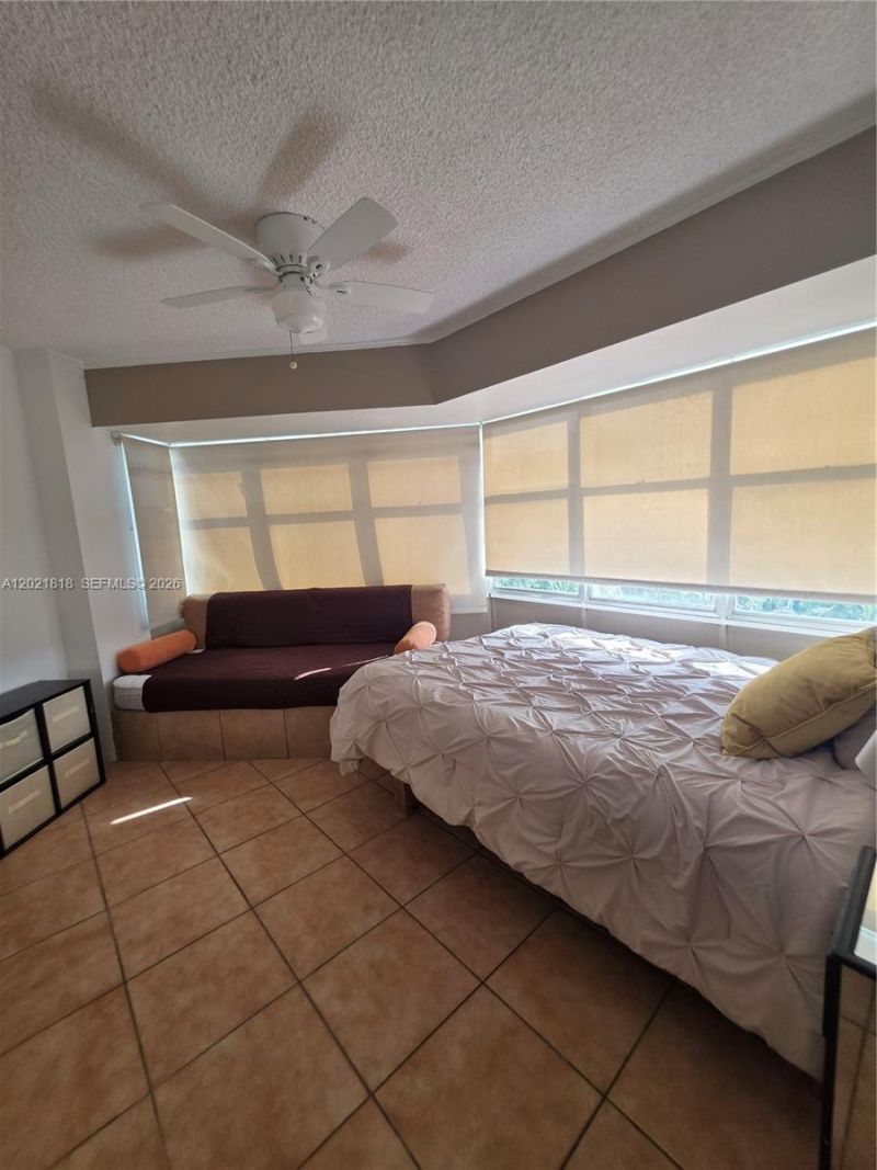 1881 Washington Ave , Unit 6H, Miami Beach, FL 33139 Photo