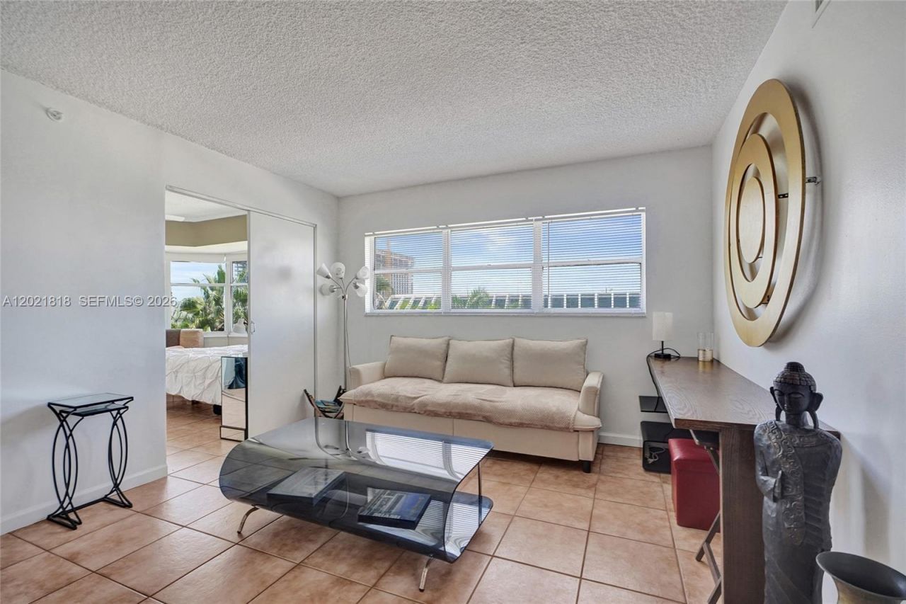 1881 Washington Ave, Unit 6H, Miami Beach, FL 33139 Photo
