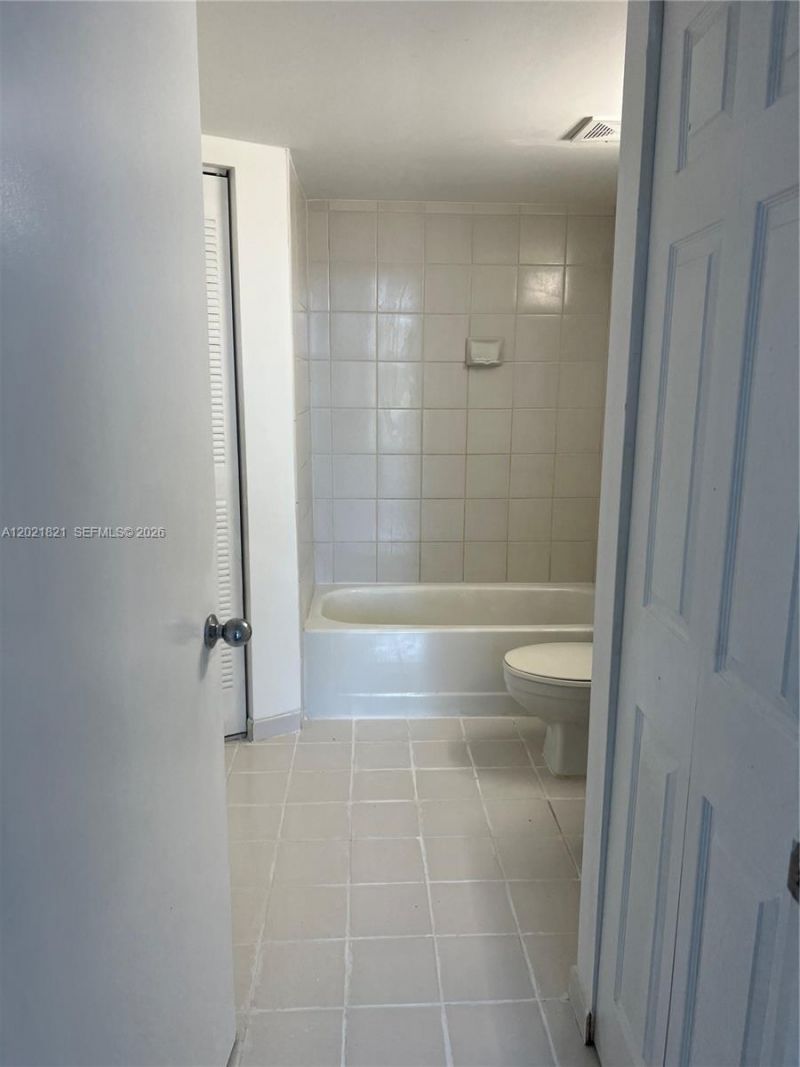 3300 NE 192nd St , Unit 616, Aventura, FL 33180 Photo