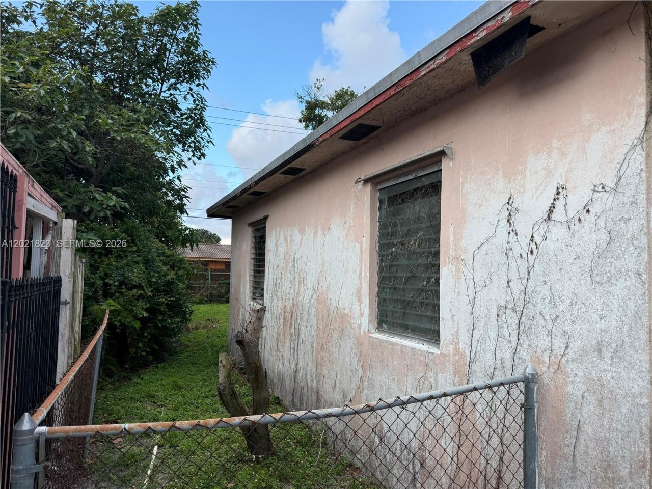 3510 NW 82nd St , Miami, FL 33147 Photo
