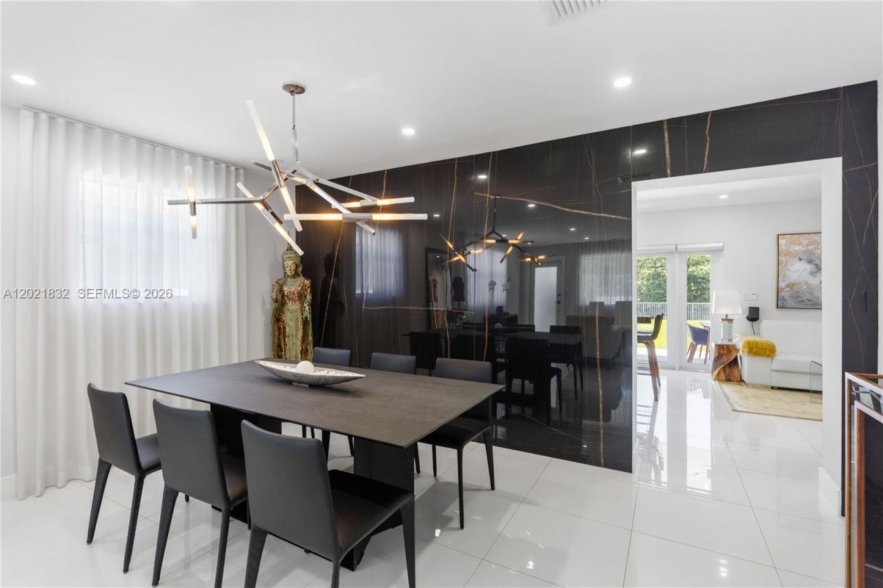 14441 S Biscayne River Rd, Miami, FL 33161 Photo
