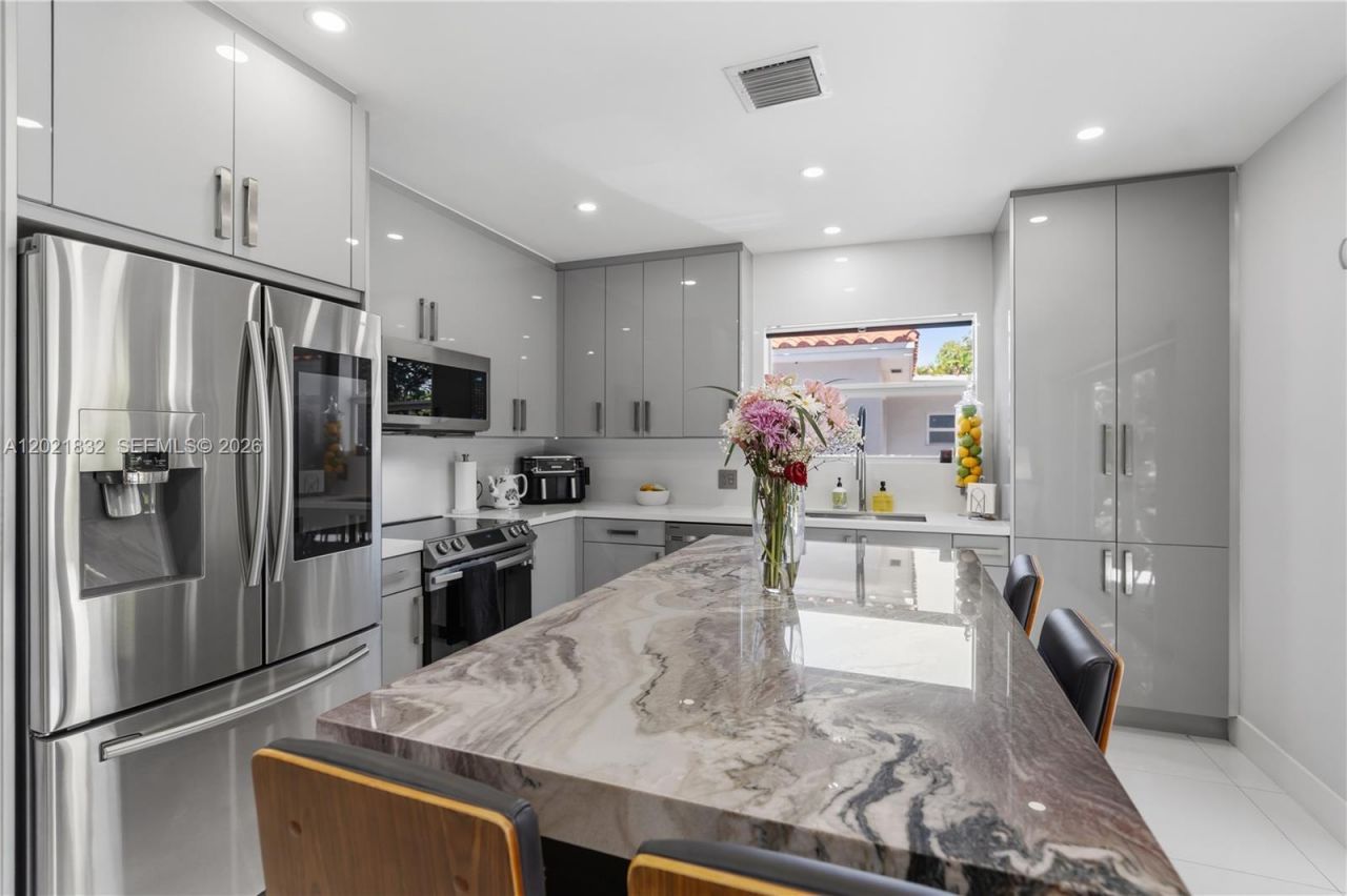 14441 S Biscayne River Rd, Miami, FL 33161 Photo