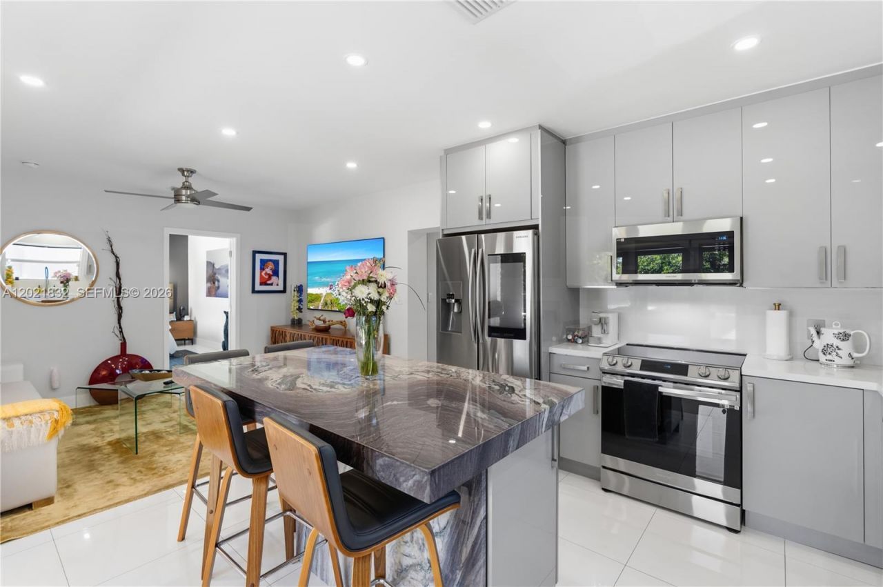 14441 S Biscayne River Rd, Miami, FL 33161 Photo
