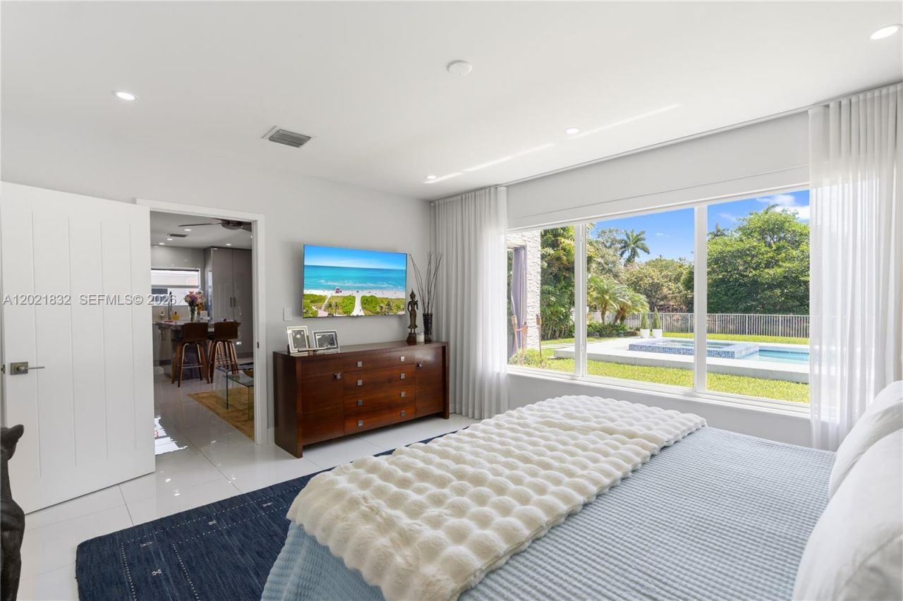 14441 S Biscayne River Rd, Miami, FL 33161 Photo
