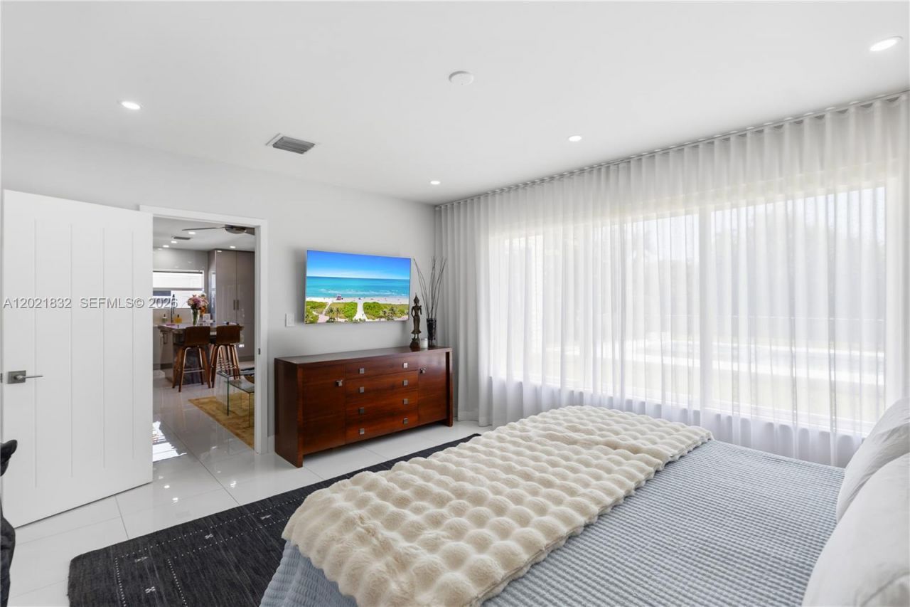 14441 S Biscayne River Rd, Miami, FL 33161 Photo