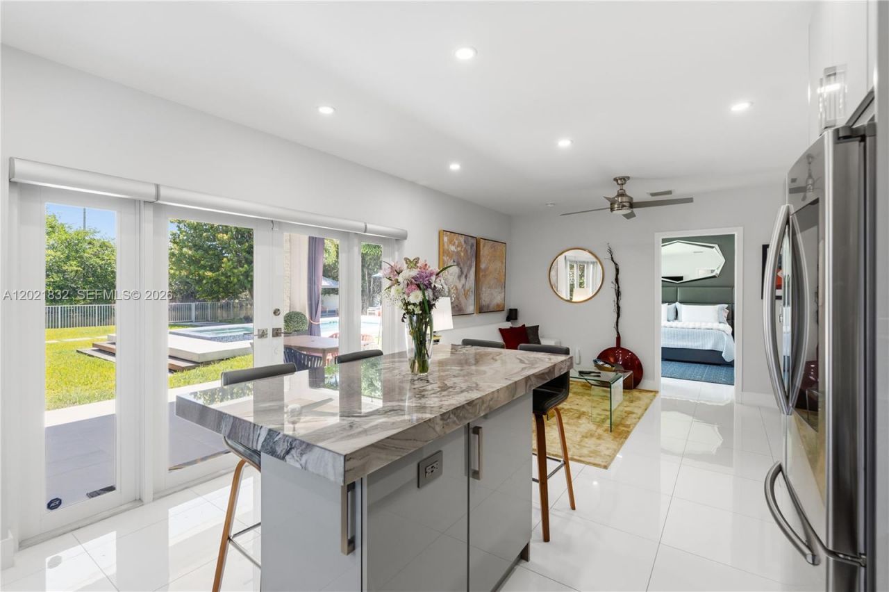14441 S Biscayne River Rd, Miami, FL 33161 Photo