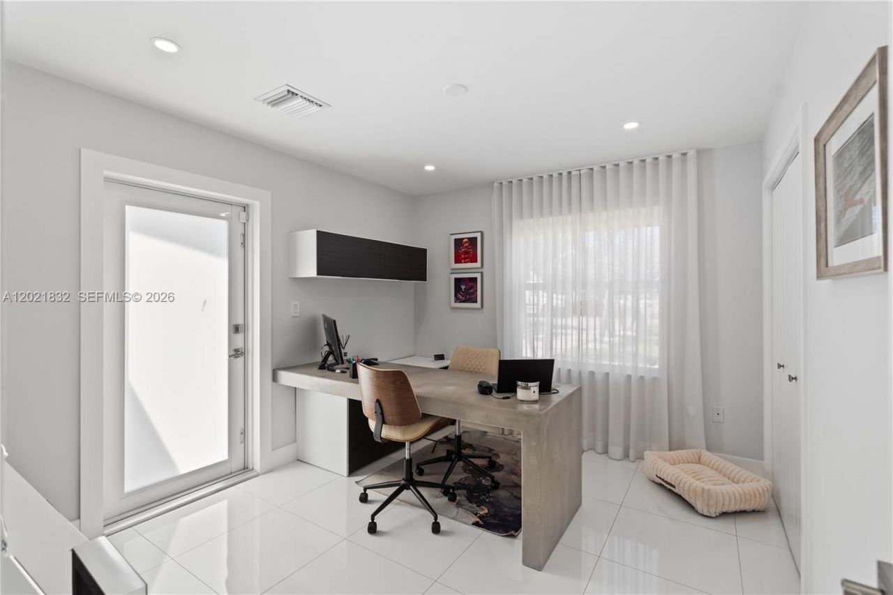 14441 S Biscayne River Rd, Miami, FL 33161 Photo