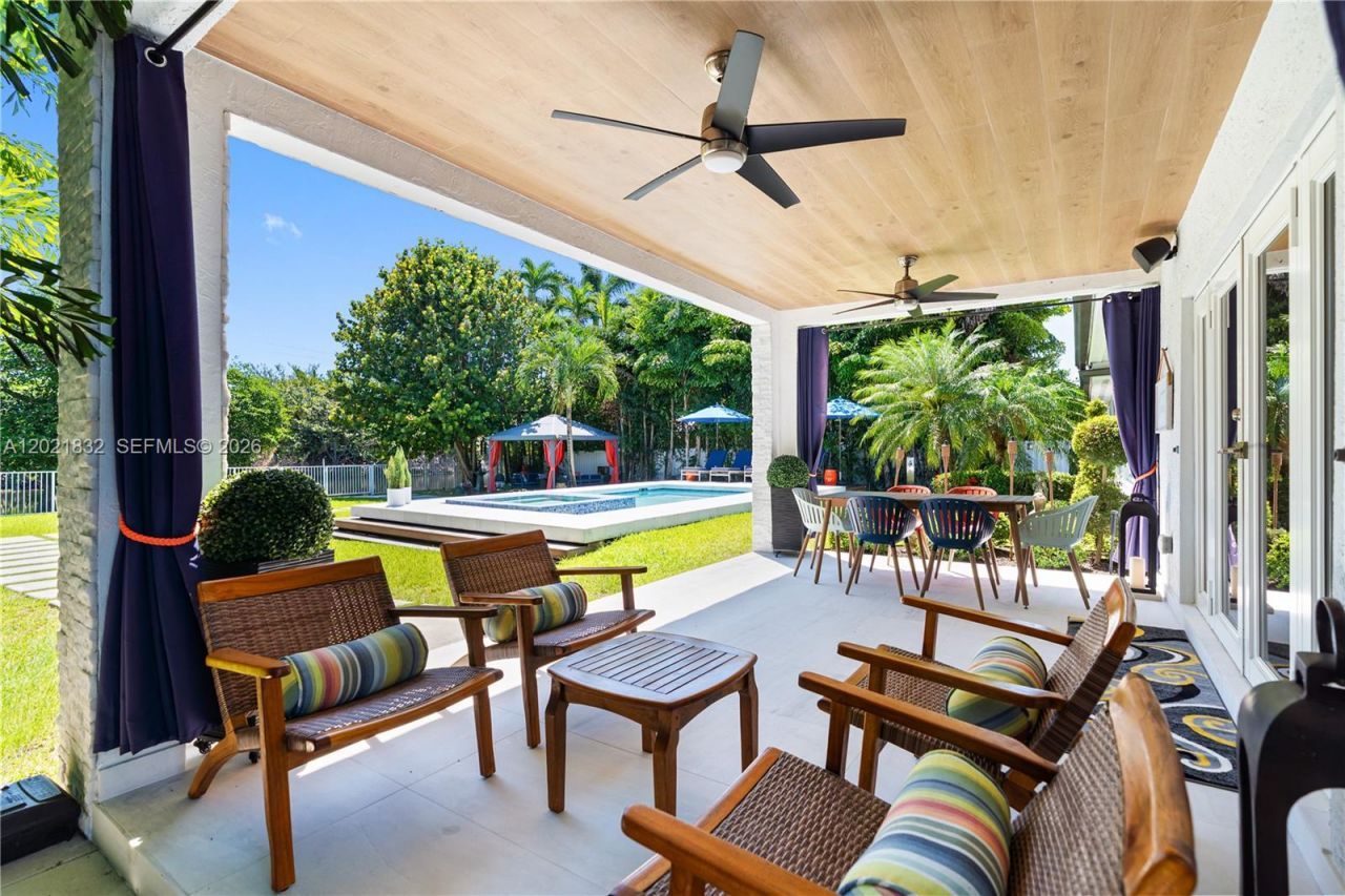 14441 S Biscayne River Rd, Miami, FL 33161 Photo