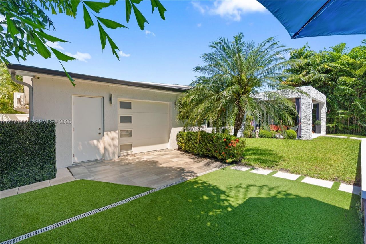 14441 S Biscayne River Rd, Miami, FL 33161 Photo
