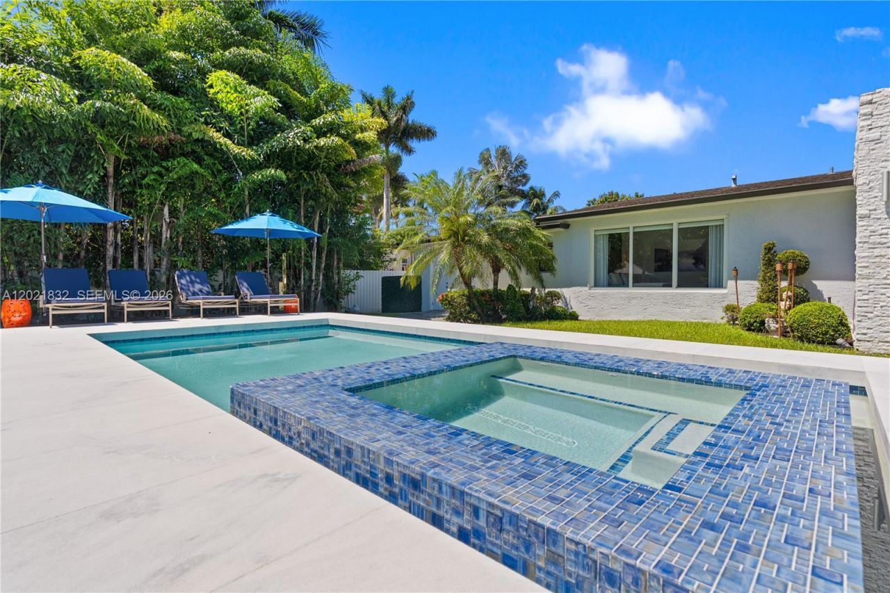 14441 S Biscayne River Rd, Miami, FL 33161 Photo