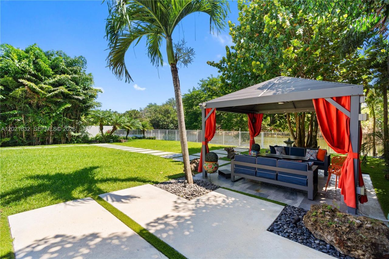 14441 S Biscayne River Rd, Miami, FL 33161 Photo