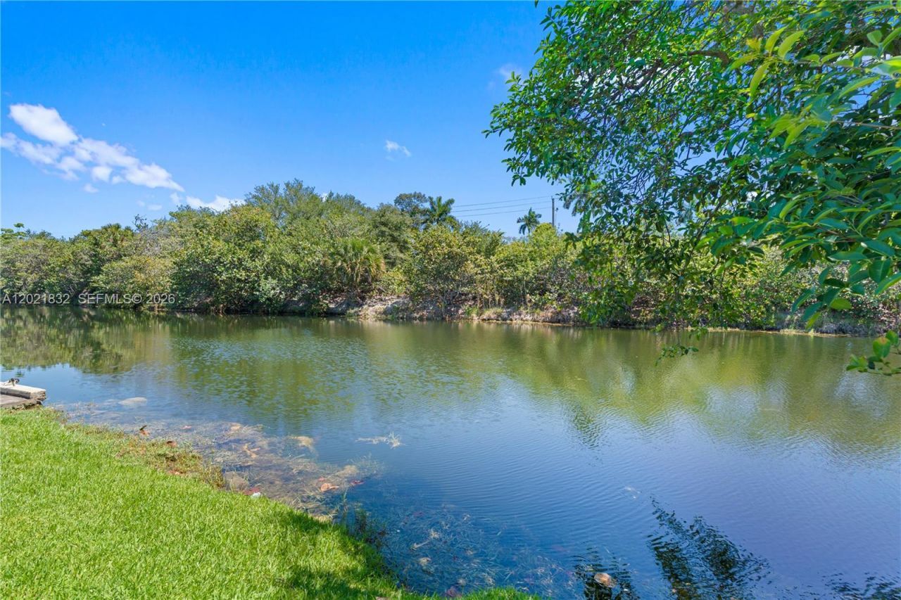 14441 S Biscayne River Rd, Miami, FL 33161 Photo