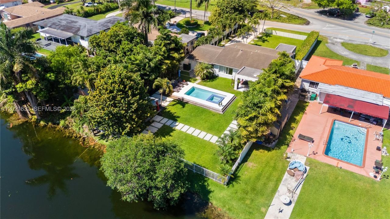 14441 S Biscayne River Rd, Miami, FL 33161 Photo