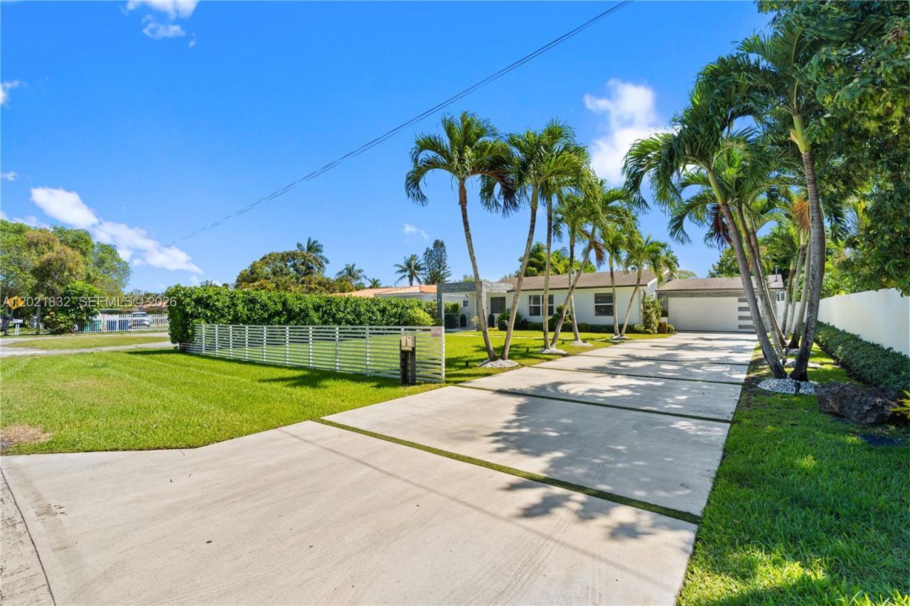 14441 S Biscayne River Rd, Miami, FL 33161 Photo