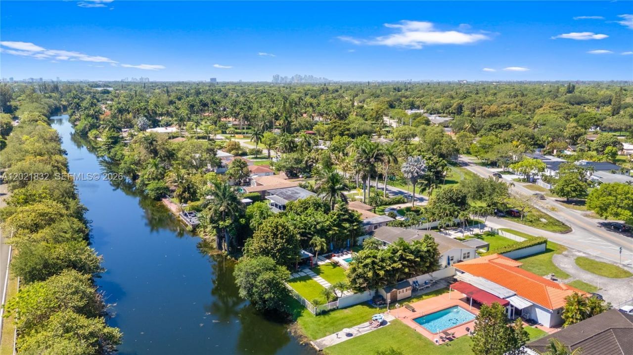 14441 S Biscayne River Rd, Miami, FL 33161 Photo