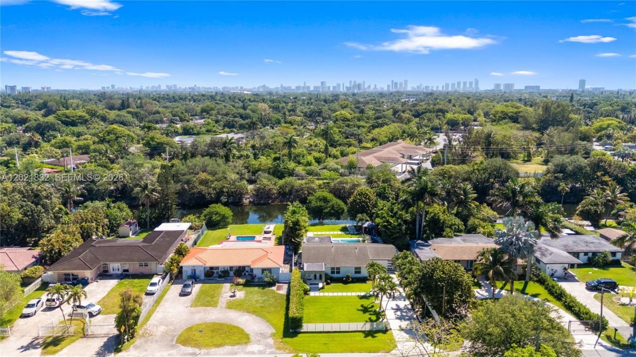 14441 S Biscayne River Rd, Miami, FL 33161 Photo